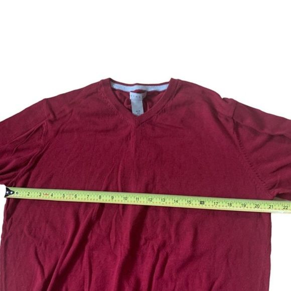 New Men’s Retreat Red Sweater Size Medium - Picture 5 of 6